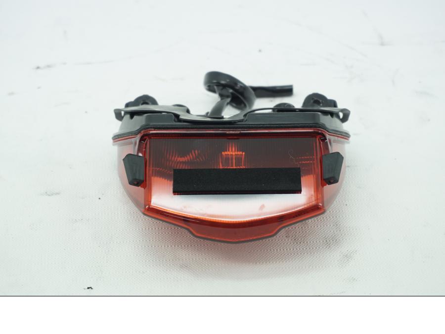 Framsidan på Baklampa från en Kawasaki Vulcan S -2016 motorcykel.