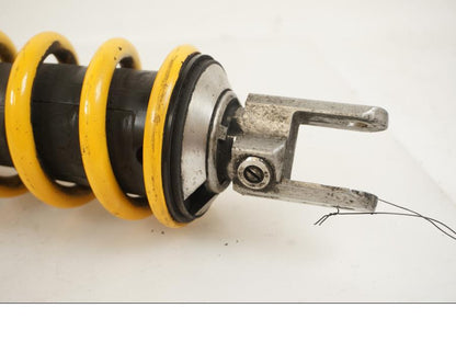 Baksidan på Stötdämpare från en Suzuki GSX-R 1000 -2006 motorcykel.