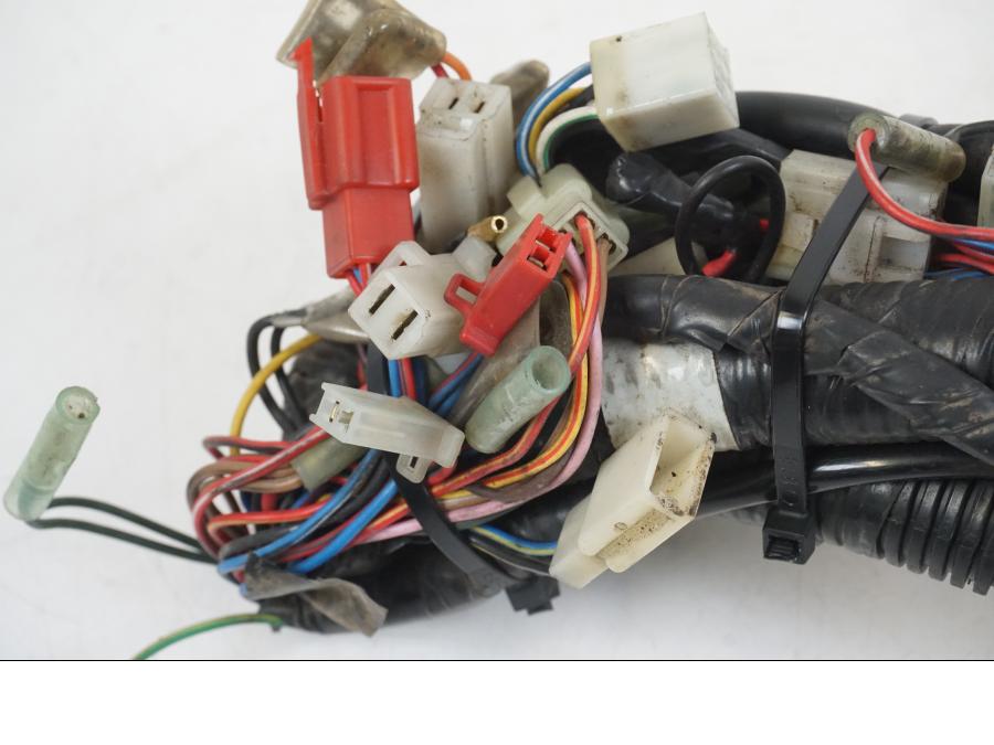 Baksidan på Kabelstam från en Yamaha XV 1100 -1993 motorcykel.