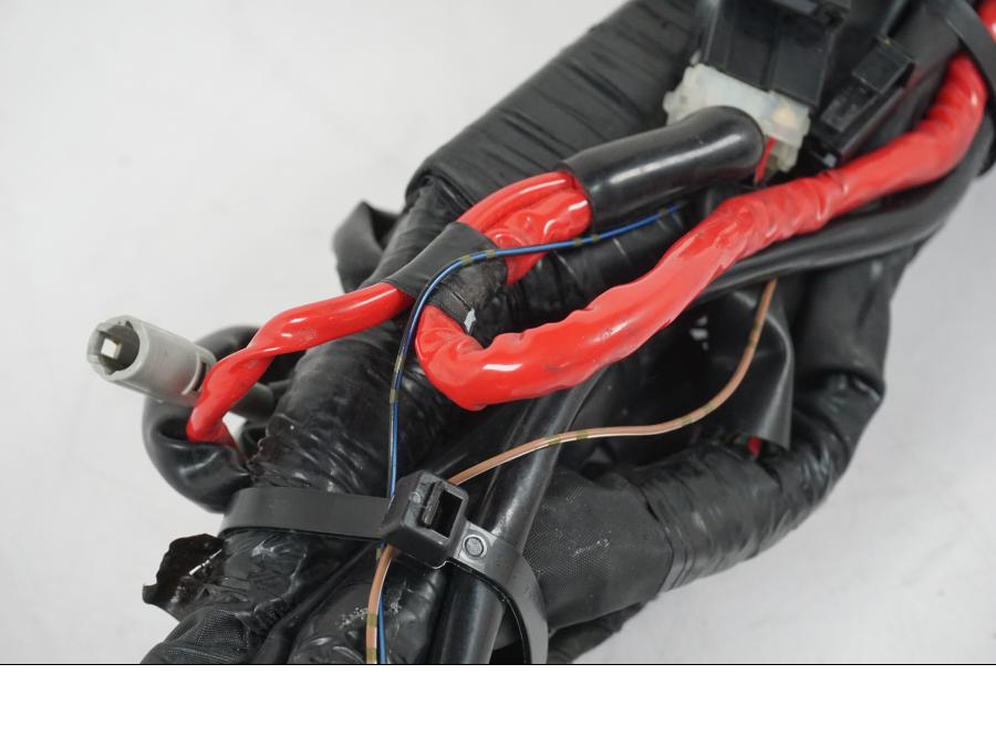 Vänster sida på Kabelstam från en Yamaha YZF 1000 R1 -2007 motorcykel.