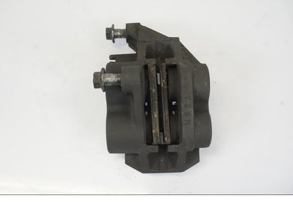 Vänster sida på Bromsok från en Yamaha MT-07 -2018 motorcykel.