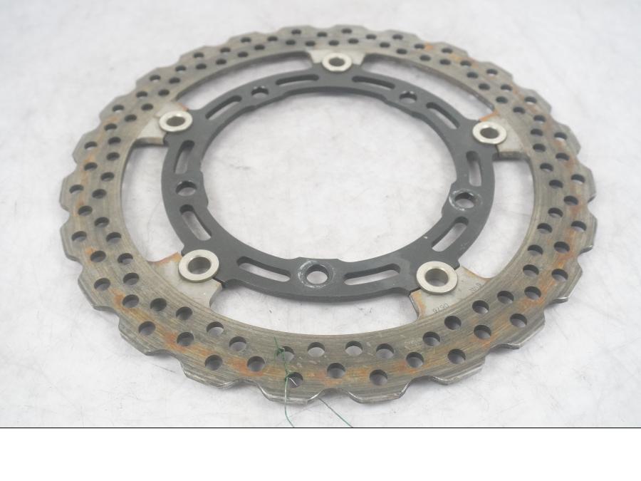 Framsidan på Bromsskiva från en Kawasaki Z 900 -2017 motorcykel.