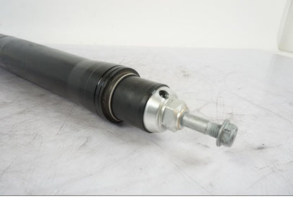 Snett nerifrån på Gaffelben från en BMW R 1250 GS -2019 motorcykel.