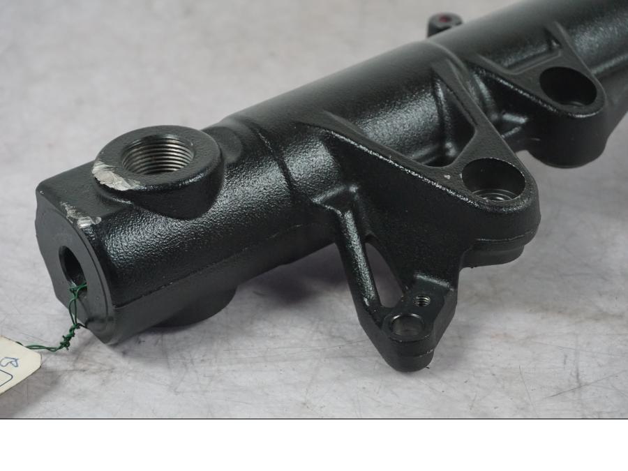 Baksidan på Gaffelben från en BMW F 800 R -2010 motorcykel.