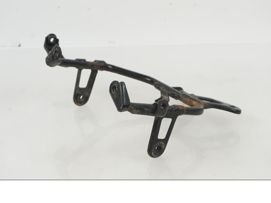 Baksidan på Strålkastarfäste från en Yamaha XT 600 -1990 motorcykel.