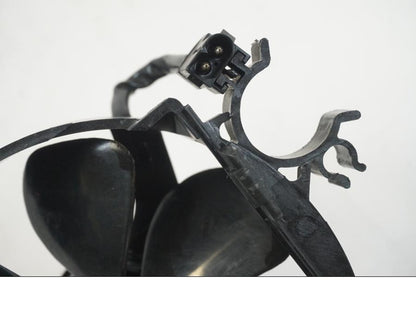 Vänster sida på Vattenkylfläkt från en BMW F 650 CS -2002 motorcykel.