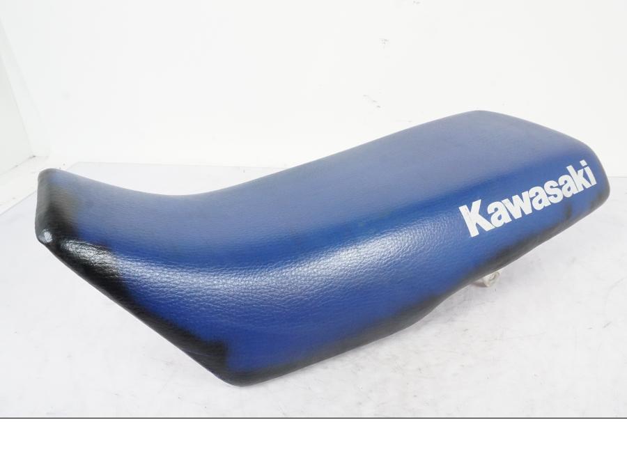 Framsidan på Sadel från en Kawasaki KL 650A -1987 motorcykel.