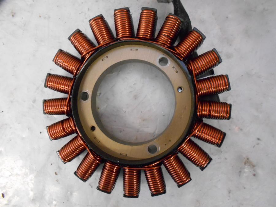 Framsidan på Generator från en BMW R 1200 GSA -2018 motorcykel.