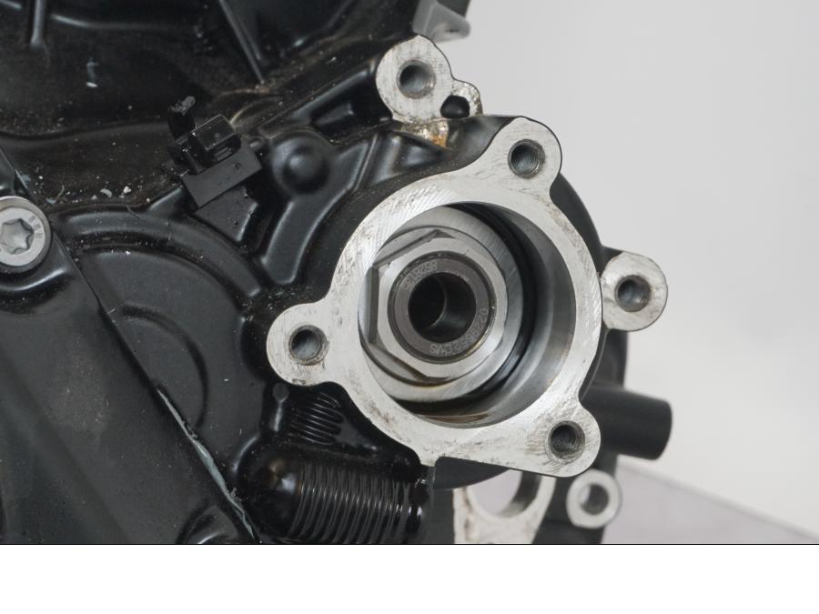 Vänster sida på Växellåda från en BMW R 1250 GS -2023 motorcykel.