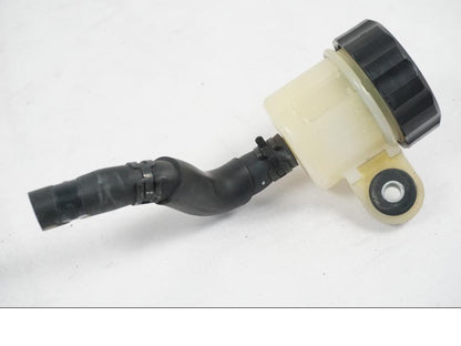 Baksidan på Bromsvätskebehållare från en Yamaha YZF 1000 R1 -2007 motorcykel.