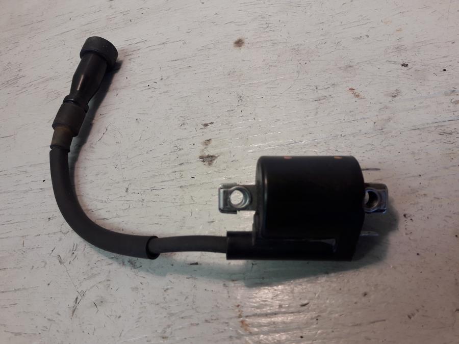 Framsidan på Tändspole från en Yamaha MT 125 -2017 motorcykel.