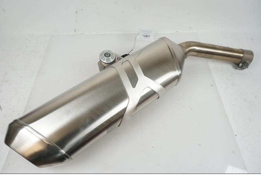 Framsidan på Ljuddämpare från en BMW F 750 GS -2019 motorcykel.