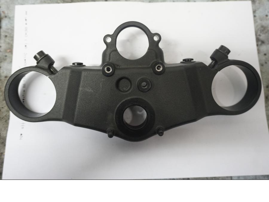 Framsidan på Gaffelkrona från en Honda CBR 1000 RR -2007 motorcykel.