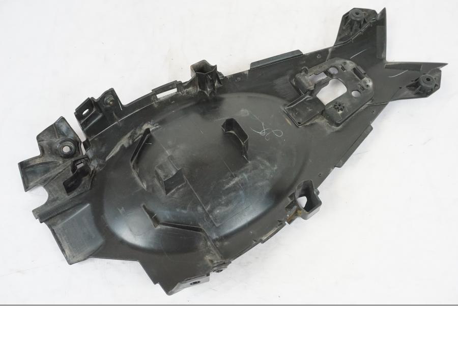 Framsidan på Undertail från en Kawasaki ER-6N -2016 motorcykel.