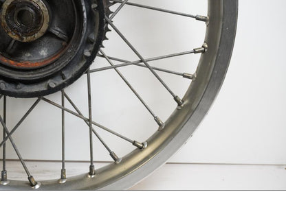 Extrabild4 på Fälg från en Honda XL 125 R -1998 motorcykel.