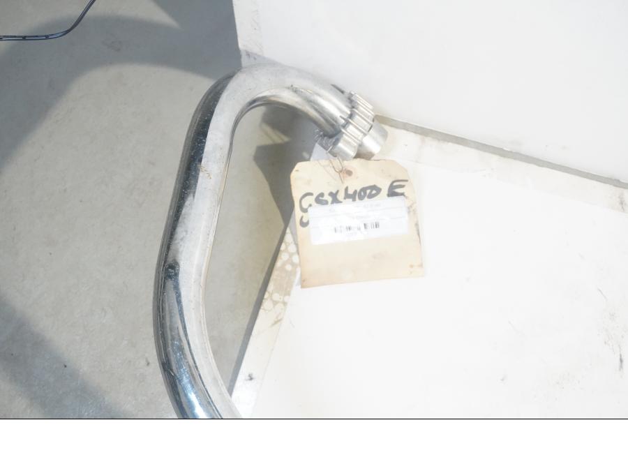 Vänster sida på Grenrör från en Suzuki GSX 400 -1982 motorcykel.