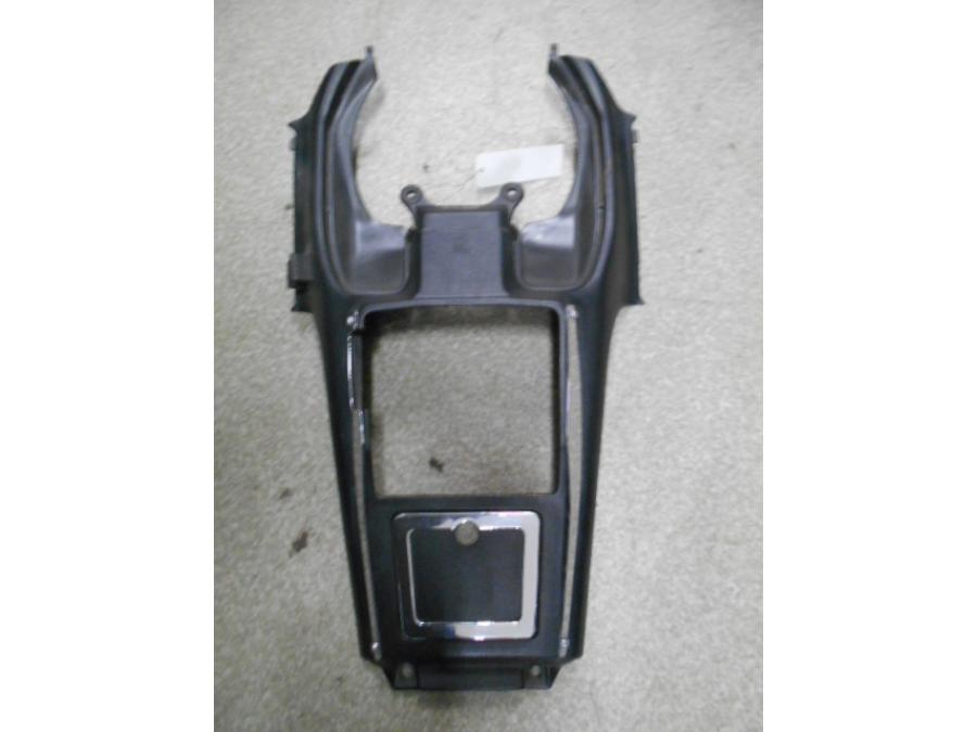 Framsidan på Bensintankskåpa från en Honda GL 1500 -1998 motorcykel.