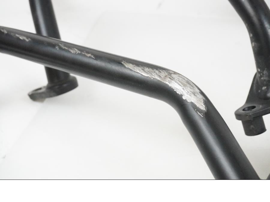 Vänster sida på Motorskyddsbåge från en BMW R 1250 GSA -2021 motorcykel.