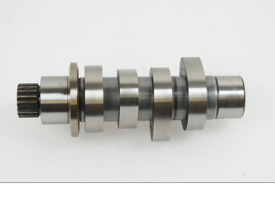 Höger sida på Kamaxel från en H-D Street Glide CVO FLHXSE -2022 motorcykel.