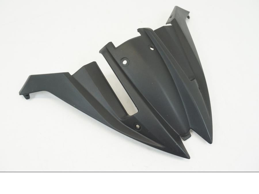 Framsidan på Vindrutefäste från en Kawasaki ER-6F -2016 motorcykel.