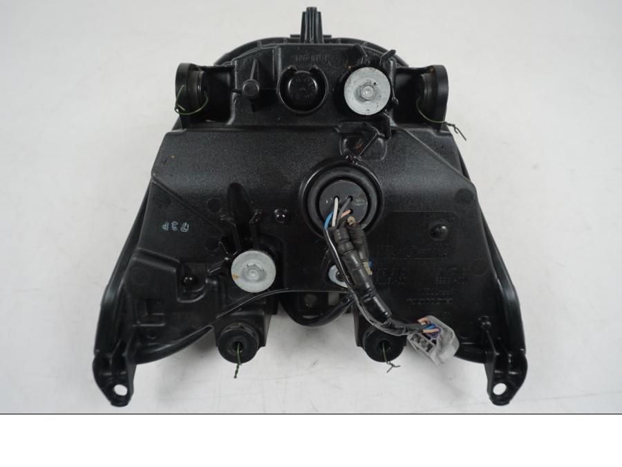 Extrabild2 på Strålkastare från en Honda CB 650 F Hornet -2017 motorcykel.