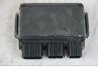 Framsidan på Reläbox från en Kawasaki ZX-6R -2006 motorcykel.