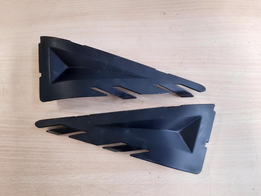 Baksidan på Ramskydd från en KTM 950 SM -2006 motorcykel.