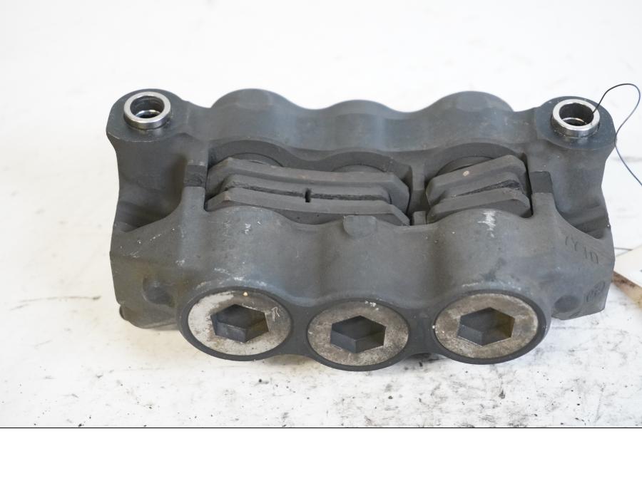 Höger sida på Bromsok från en Yamaha YZF 1000 R1 -2009 motorcykel.