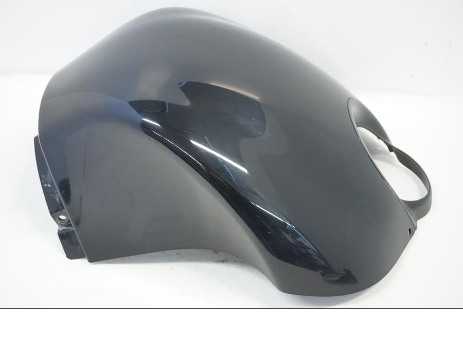 Baksidan på Bensintankskåpa från en Buell XB9S -2003 motorcykel.