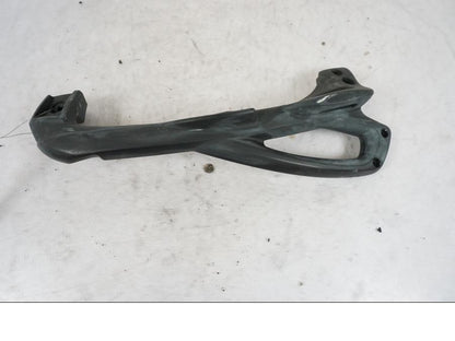 Framsidan på Sidoväskhållare från en BMW R 850 R -2004 motorcykel.