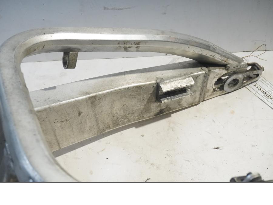 Snett uppifrån på Sving från en Honda CBR 900 RR -1999 motorcykel.