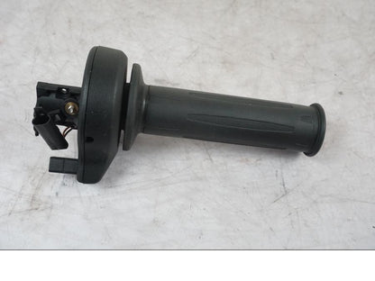 Framsidan på Gasreglage från en BMW F 800 R -2018 motorcykel.