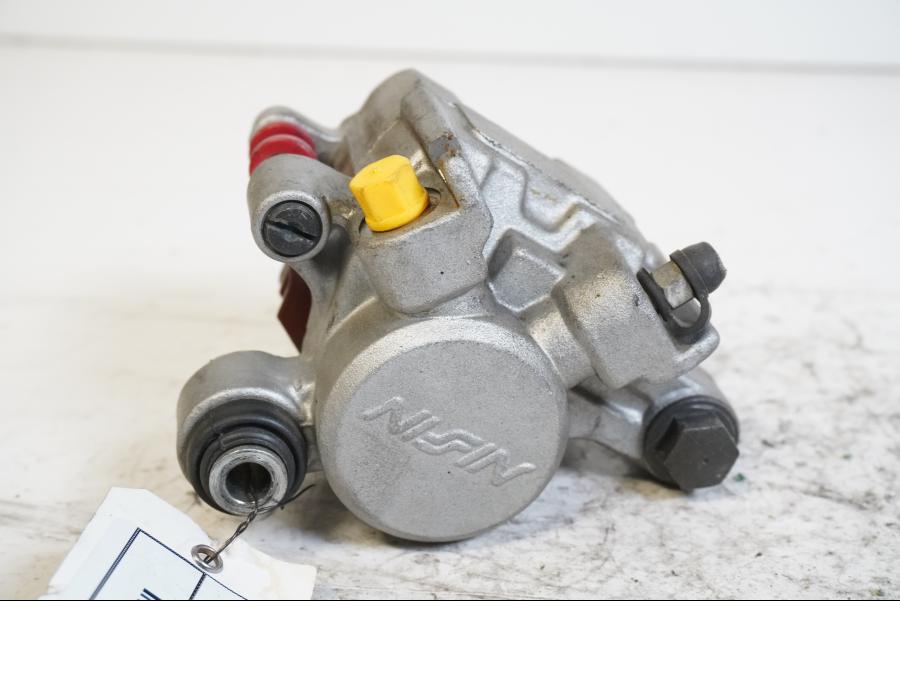 Framsidan på Bromsok från en Honda CBR 900 RR -1999 motorcykel.