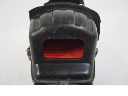 Snett nerifrån på Luftburk från en Honda CBR 125 R -2006 motorcykel.