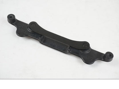 Höger sida på Bensintankfäste från en KTM 1290 Super Duke R EVO -2023 motorcykel.