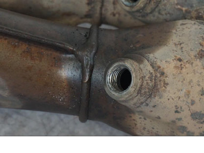 Snett uppifrån på Grenrör från en Kawasaki ZX-10R -2008 motorcykel.