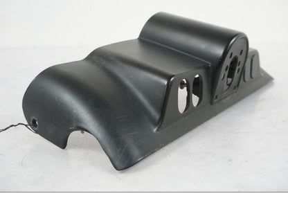 Baksidan på Instrumentpanelkåpa från en H-D Street Glide FLHX -2012 motorcykel.