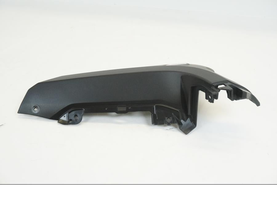 Höger sida på Sidkåpa från en Yamaha N-MAX125 -2021 motorcykel.