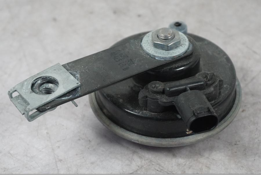 Vänster sida på Signalhorn / Tuta från en BMW K 1600 GTL -2015 motorcykel.