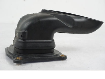 Baksidan på Luftburksnorkel från en MV Agusta Dragster -2014 motorcykel.