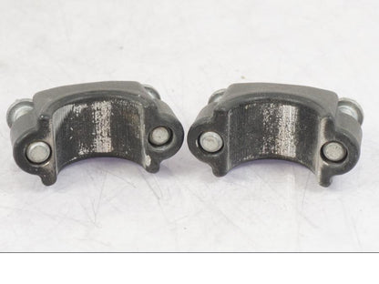 Snett uppifrån på Styrfäste från en BMW R 1200 GS -2005 motorcykel.