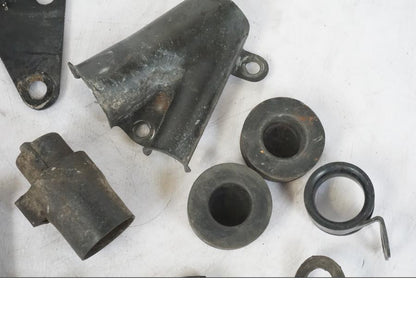 Höger sida på Skruv / Mutter etc från en Kawasaki KL 650A -1987 motorcykel.