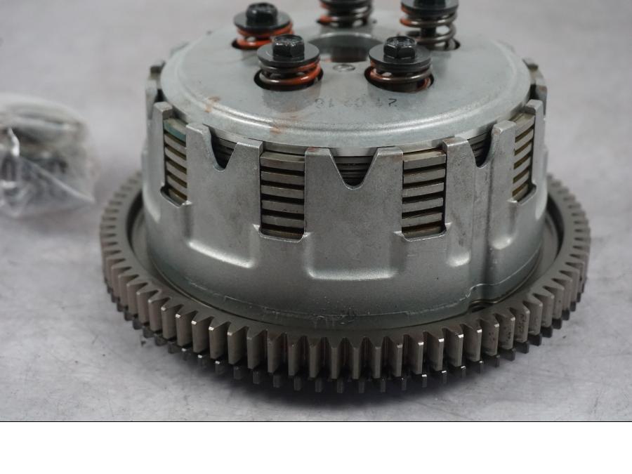 Extrabild1 på Koppling från en Triumph Tiger Explorer -2016 motorcykel.