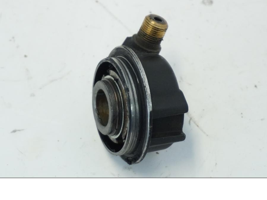 Snett nerifrån på Hastighetsdrivning från en Yamaha XV 535 -1995 motorcykel.