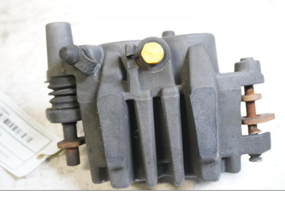 Baksidan på Bromsok från en Suzuki GS 500 -2004 motorcykel.