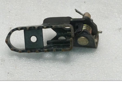 Framsidan på Fotpinne från en Yamaha TT 600 RE -2004 motorcykel.