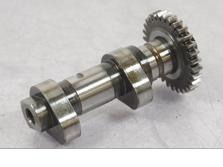 Framsidan på Kamaxel från en BMW R 1200 GS -2018 motorcykel.