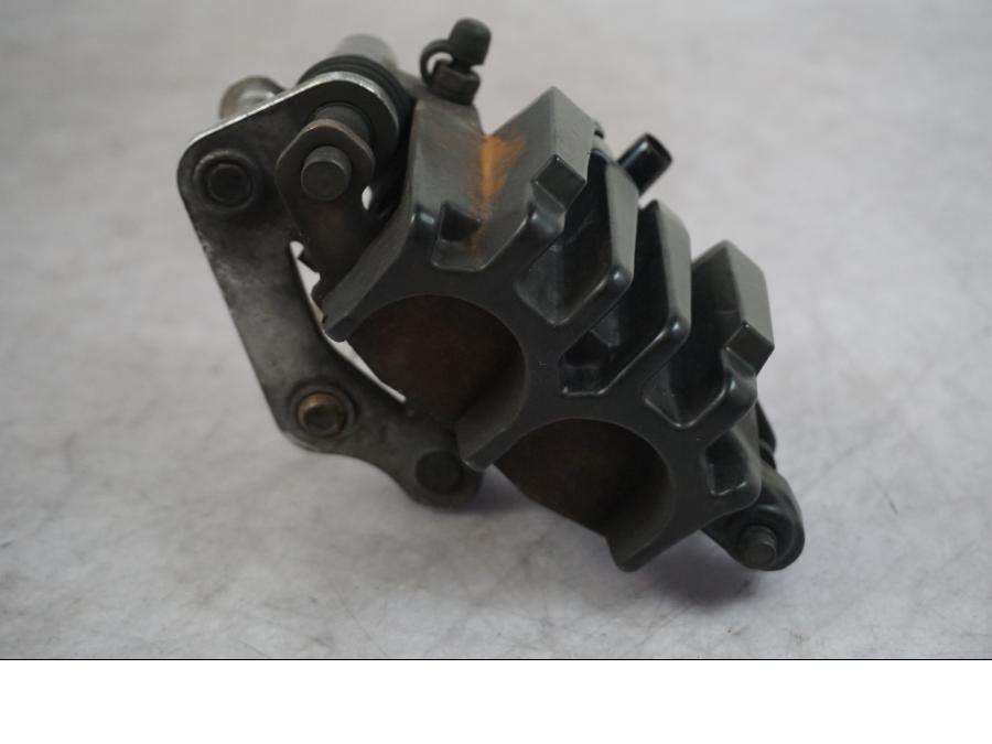 Höger sida på Bromsok från en Kawasaki VN 1500 -1996 motorcykel.