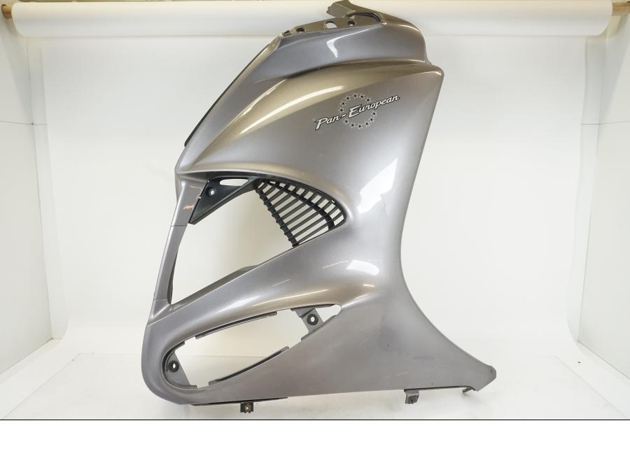 Framsidan på Sidkåpa från en Honda ST 1300 -2002 motorcykel.