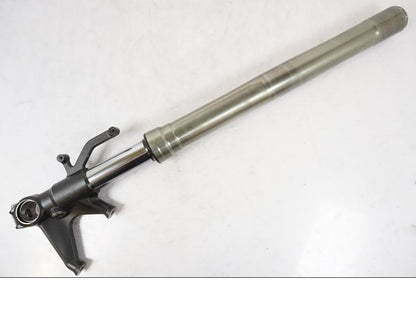 Framsidan på Gaffelben från en Kawasaki ZX-6R -2011 motorcykel.